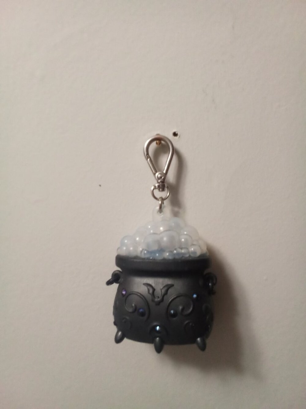 Bath & Body Works Halloween Light-Up Color-Changing Cauldron PocketBac Holder Ke